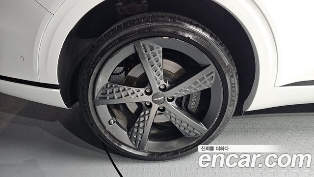Genesis GV70 2.5T Gasoline AWD - фото 3