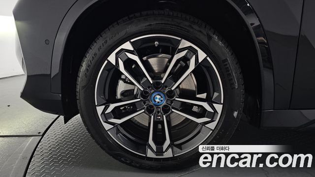 BMW iX1 U11 xDrive 30 M Sport - фото 3