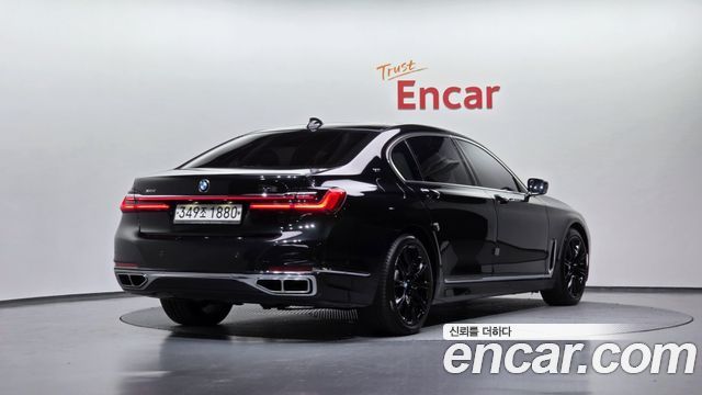 BMW 7-Series G11 M760Li xDrive V12 Excellence - фото 1