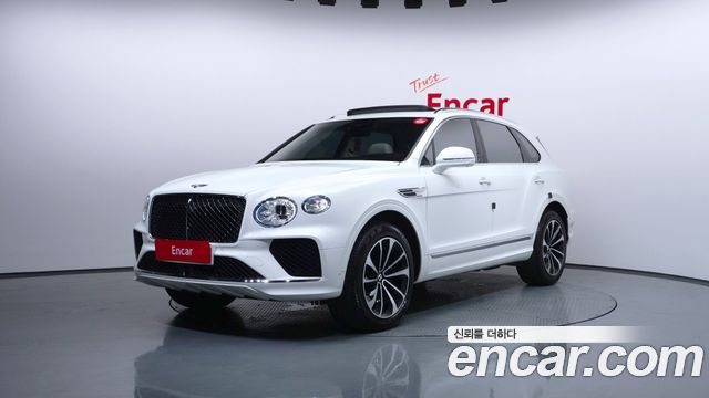 Bentley Bentayga 4.0 V8 Base - фото 0
