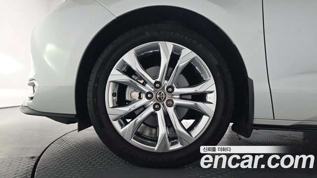 Toyota Sienna 4-го поколения 2.5 Hybrid 2WD - фото 4