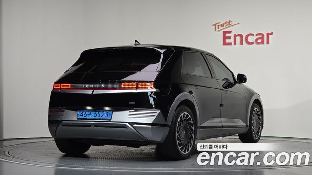 Hyundai Ioniq5 Long Range AWD Prestige - фото 1