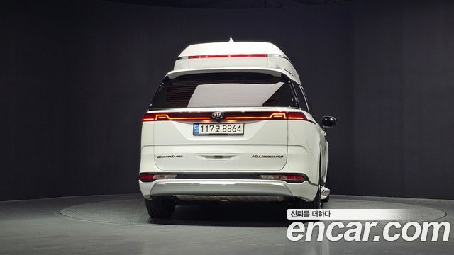 Kia Carnival 4-го поколения 9-Seater Hi-Limousine Signature - фото 3