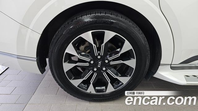Kia Carnival 4-го поколения 9-Seater Hi-Limousine Signature - фото 4