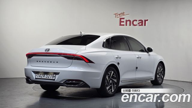 Hyundai Grandeur Новый IG, гибрид Premium Choice - фото 0