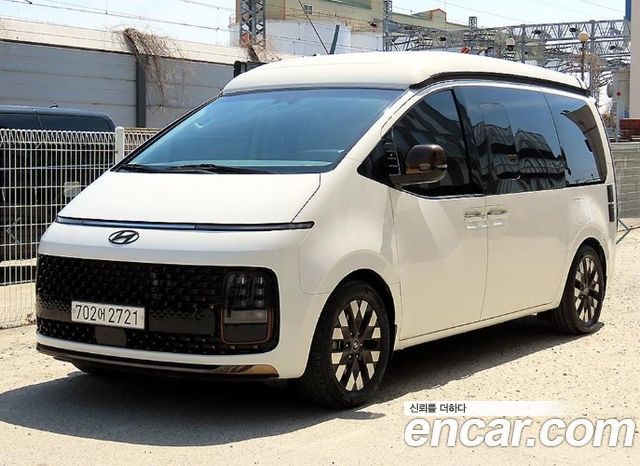 Hyundai Staria 2WD Camping Car Prestige Camper 4Seater - фото 0