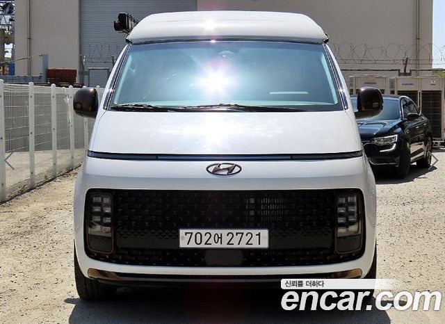 Hyundai Staria 2WD Camping Car Prestige Camper 4Seater - фото 1
