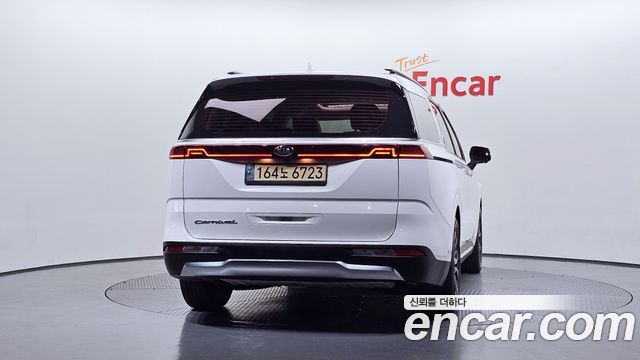 Kia Carnival 4-го поколения Gasoline 9-Seater Signature - фото 3