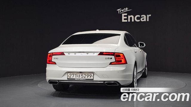 Volvo S90 D5 AWD Inscription - фото 3
