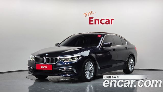 BMW 5-Series G30 520d Luxury Plus - фото 0