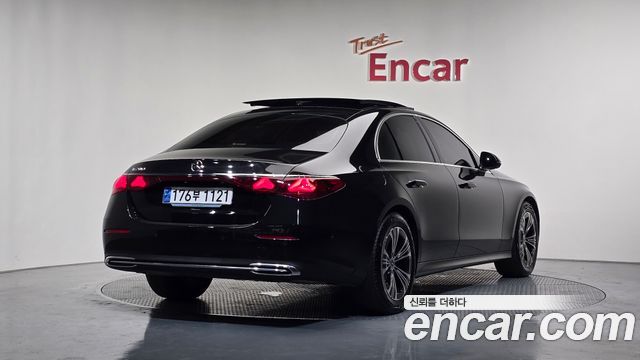 Mercedes-Benz E-Class W214 E200 Avantgarde - фото 0