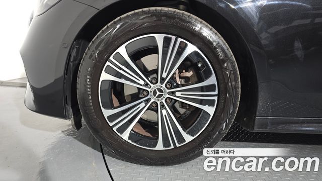 Mercedes-Benz E-Class W214 E200 Avantgarde - фото 3