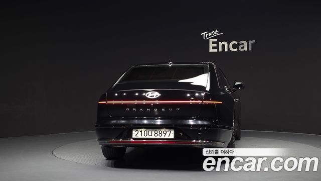 Hyundai Grandeur GN7, гибрид Calligraphy - фото 3