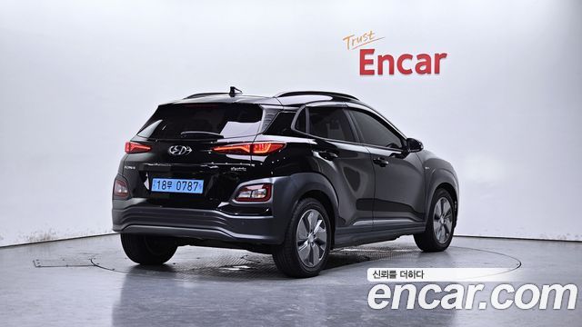 Hyundai Kona Premium - фото 1