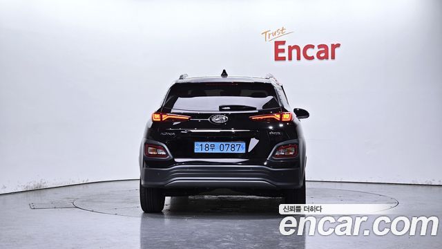 Hyundai Kona Premium - фото 3