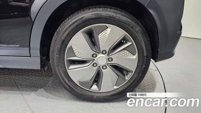 Hyundai Kona Premium - фото 4
