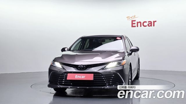 Toyota Camry XV70 2.5 - фото 2