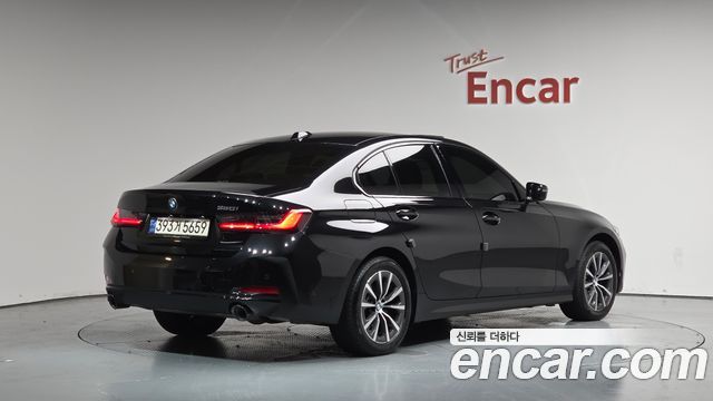 BMW 3-Series G20 320i - фото 0