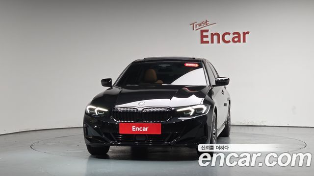 BMW 3-Series G20 320i - фото 1