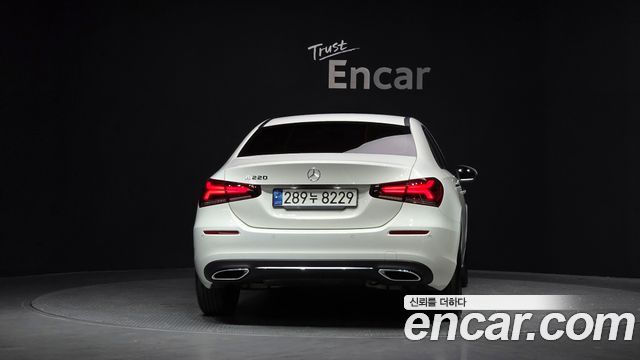 Mercedes-Benz A-Class W177 A220 Sedan - фото 3
