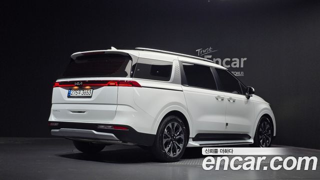 Kia Carnival 4-го поколения 9-Seater Prestige - фото 1