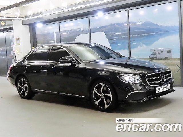 Mercedes-Benz E-Class W213 E250 Avantgarde - фото 0