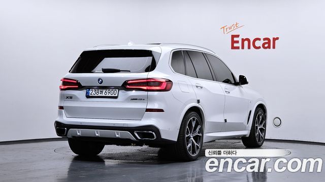 BMW X5 G05 xDrive 45e M Sport - фото 1