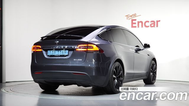 Tesla Model X Performance - фото 1