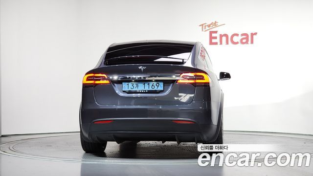 Tesla Model X Performance - фото 3