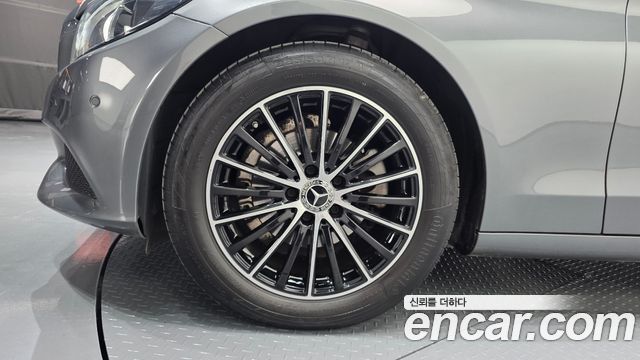 Mercedes-Benz C-Class W205 C200 d - фото 3