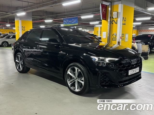 Audi Q8 55 TFSI Quattro Premium - фото 2