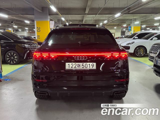 Audi Q8 55 TFSI Quattro Premium - фото 3