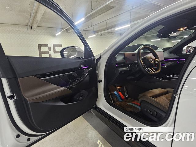 BMW 5-Series G60 520i M Sport - фото 4
