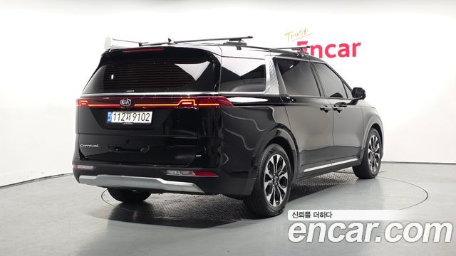 Kia Carnival 4-го поколения 9-Seater Signature - фото 0