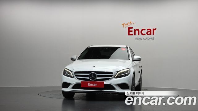 Mercedes-Benz C-Class W205 C200 - фото 2