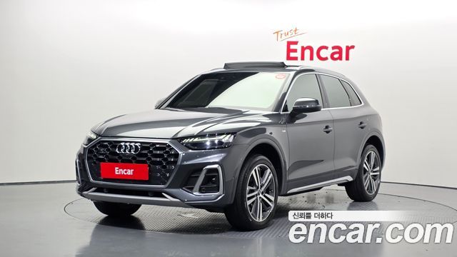 Audi Q5 FY 45 TFSI Quattro Premium - фото 0