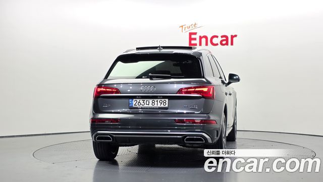 Audi Q5 FY 45 TFSI Quattro Premium - фото 3