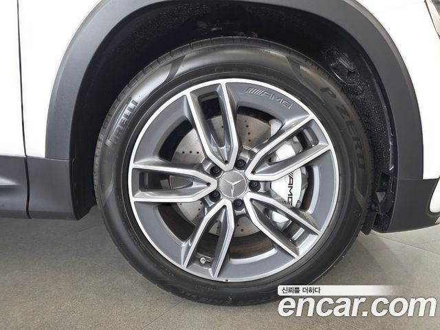 Mercedes-Benz GLB-Class X247 AMG GLB35 4MATIC - фото 4