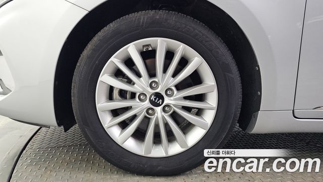 Kia K7 Premier 3.0 LPI Trendy(Rented Car) - фото 4