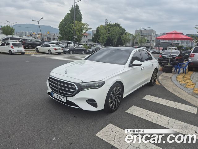 Mercedes-Benz E-Class W214 E300 4MATIC Exclusive - фото 0