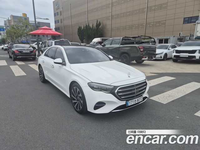 Mercedes-Benz E-Class W214 E300 4MATIC Exclusive - фото 1