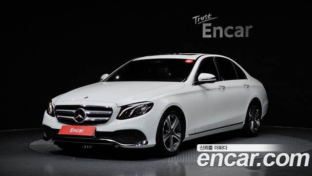 Mercedes-Benz E-Class W213 E300 Avantgarde - фото 0