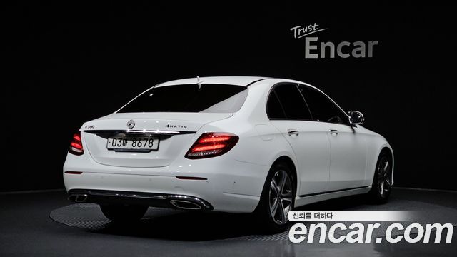 Mercedes-Benz E-Class W213 E300 Avantgarde - фото 1
