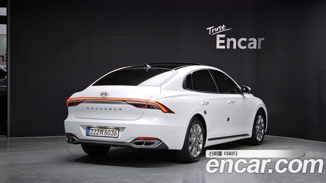 Hyundai Grandeur Новый IG, гибрид Calligraphy - фото 0