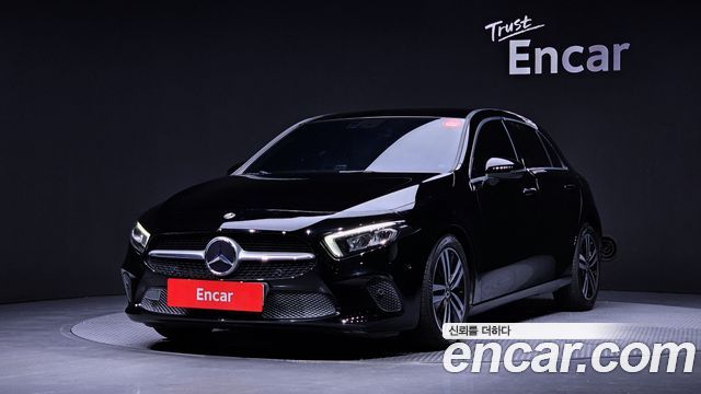 Mercedes-Benz A-Class W177 A220 Hatchback - фото 0