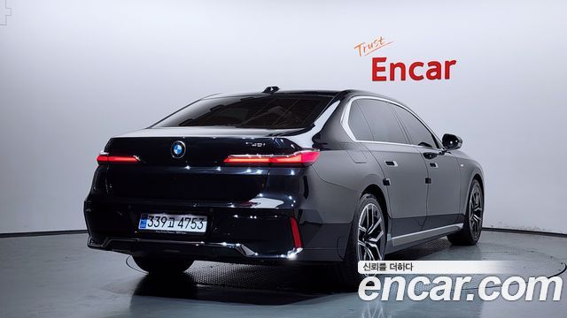 BMW 7-Series G70 740i sDrive M Sport - фото 1