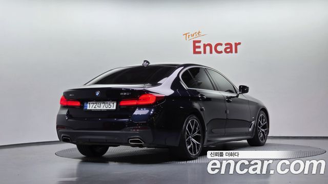 BMW 5-Series G30 530i xDrive M Sport Package - фото 1