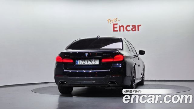 BMW 5-Series G30 530i xDrive M Sport Package - фото 3