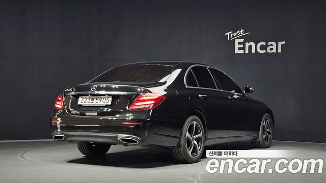 Mercedes-Benz E-Class W213 E250 Avantgarde - фото 1