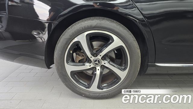 Mercedes-Benz E-Class W213 E250 Avantgarde - фото 4
